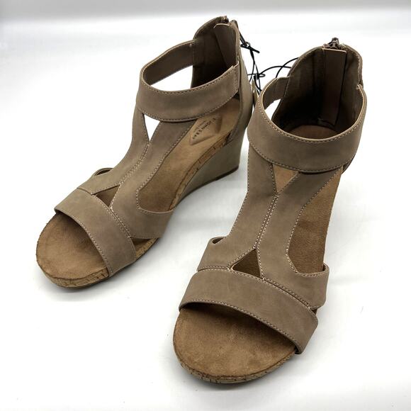 St. John's Bay Womens Taz Wedge Sandals Brown Porchini Size 10M - Picture 1 of 12